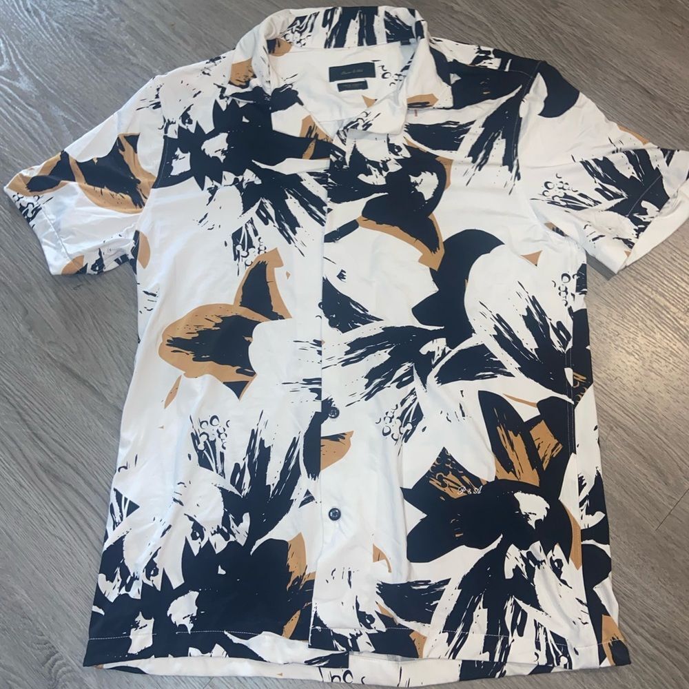 Men's White Floral Short-Sleeve Shirt with Black & Tan Print